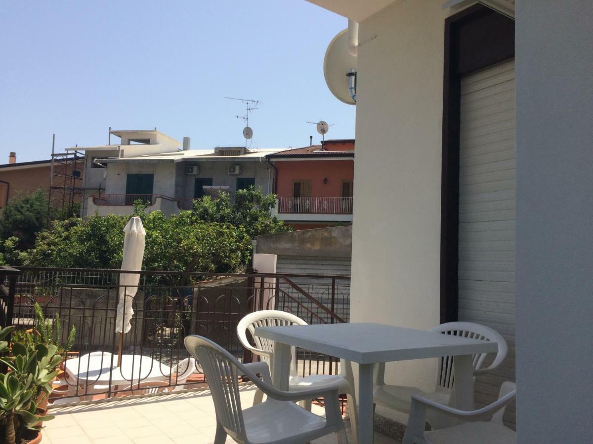 Casa Vacanze Il Gelsomino Patti Exterior foto